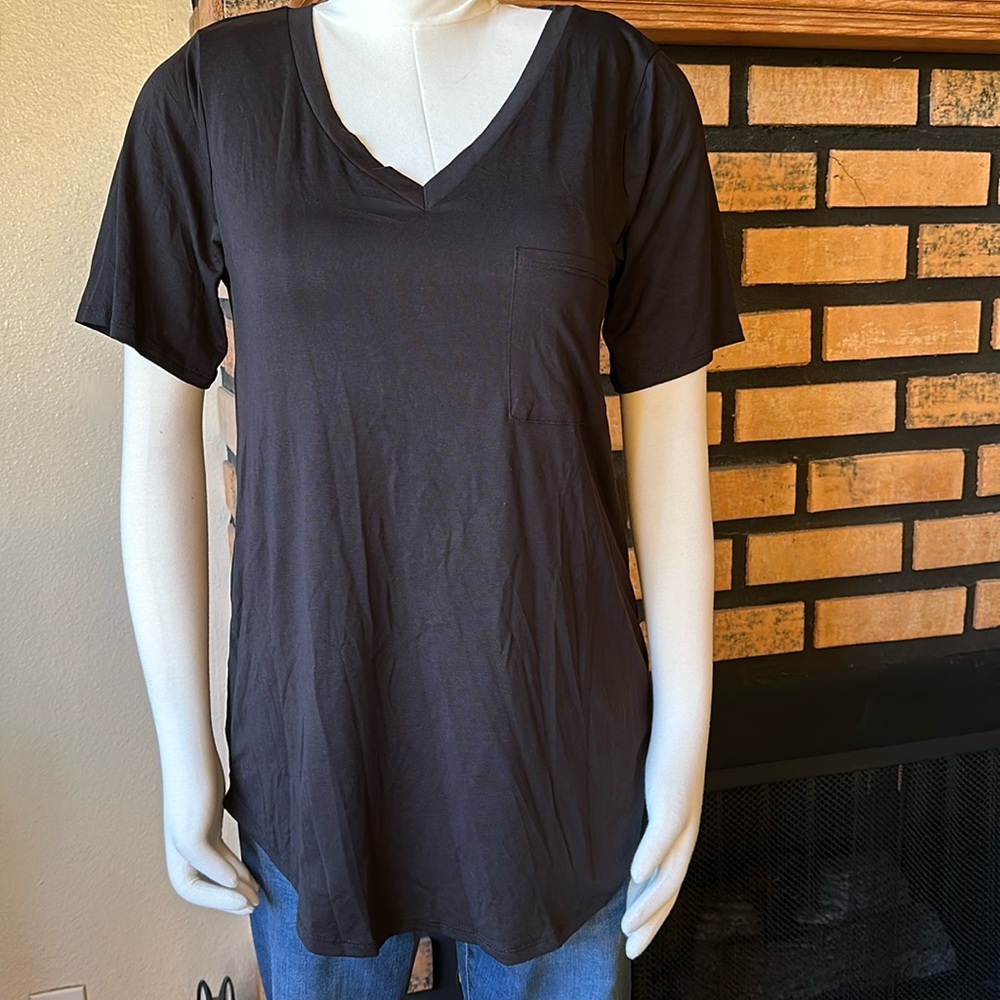 Soft V-Neck Relaxed Fit Short Sleeve NWOT